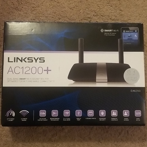 Linksys AC1200+Router - Picture 1 of 2